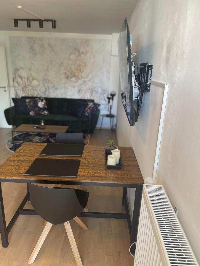 Greenleaf Lappersdorf - Terrasse - A93 Anbindung - Netflix - Stadtnah Bagian luar foto