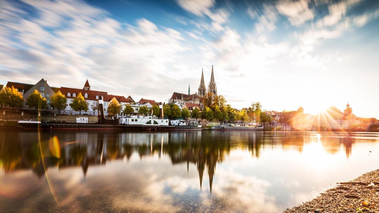 Greenleaf Lappersdorf - Terrasse - A93 Anbindung - Netflix - Stadtnah Bagian luar foto